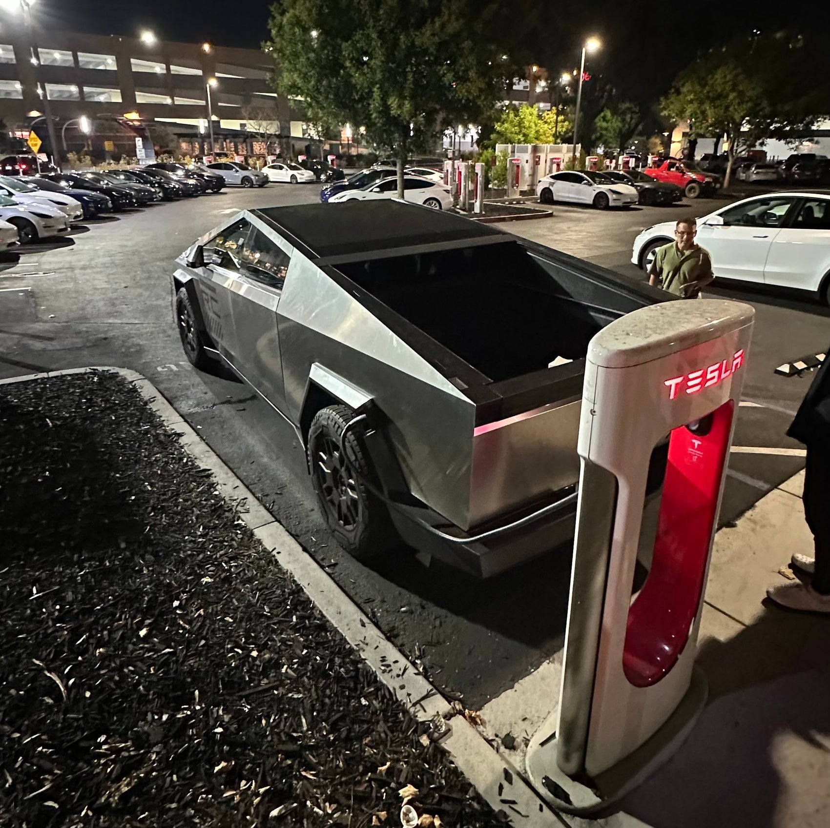 Tesla Cybertruck Is Bigger Than Rivian Pickup, Confirms R1T Owner